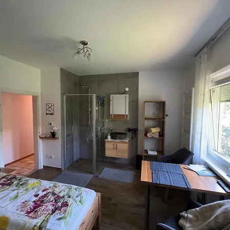 Apartman Mit Zirbenbett Und Starlink